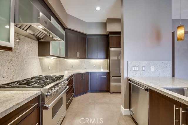 Detail Gallery Image 14 of 75 For 402 Rockefeller #410,  Irvine,  CA 92612 - 2 Beds | 2/1 Baths