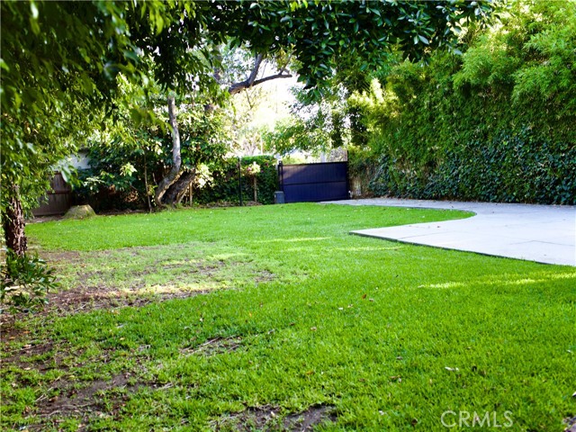 Image 3 for 1240 Greenacre Ave, West Hollywood, CA 90046
