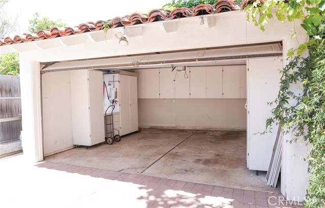 Detail Gallery Image 44 of 45 For 10781 Lindbrook Dr, Los Angeles,  CA 90024 - 4 Beds | 3/1 Baths