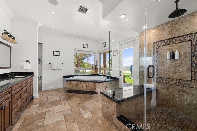 Detail Gallery Image 15 of 66 For 39625 Calle Cabernet, Temecula,  CA 92591 - 8 Beds | 6/3 Baths