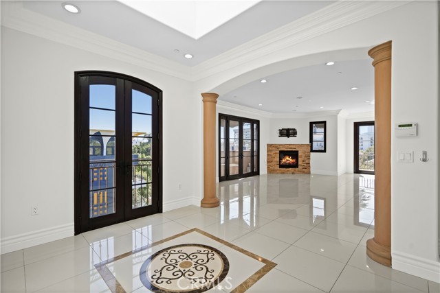 462 S Maple Drive, Beverly Hills CA: https://media.crmls.org/medias/c0b68bd7-bcff-4398-ad68-6e0f17722179.jpg