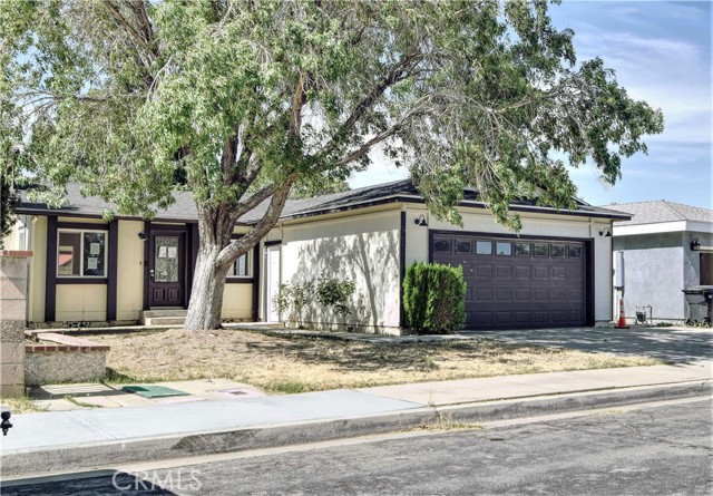 2341 Rosewood Avenue, Lancaster, California 93535, 3 Bedrooms Bedrooms, ,2 BathroomsBathrooms,Single Family Residence,For Sale,Rosewood,SR24143792