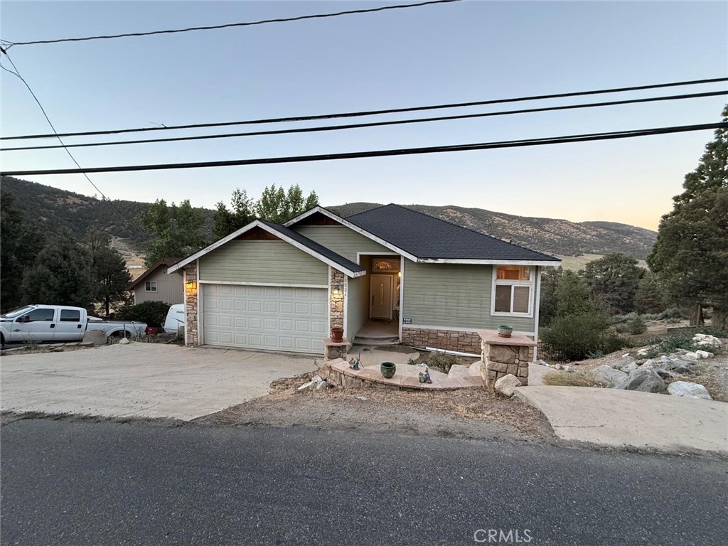 1324 Pinetree Drive