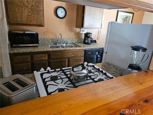 312 Canyon Crest, Lake Arrowhead CA: https://media.crmls.org/medias/c0b85275-294b-4cca-89cf-11d1de41c0e7.jpg