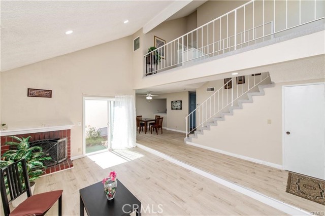 Detail Gallery Image 5 of 26 For 12441 Interior Cir, Los Alamitos,  CA 90720 - 3 Beds | 2/1 Baths
