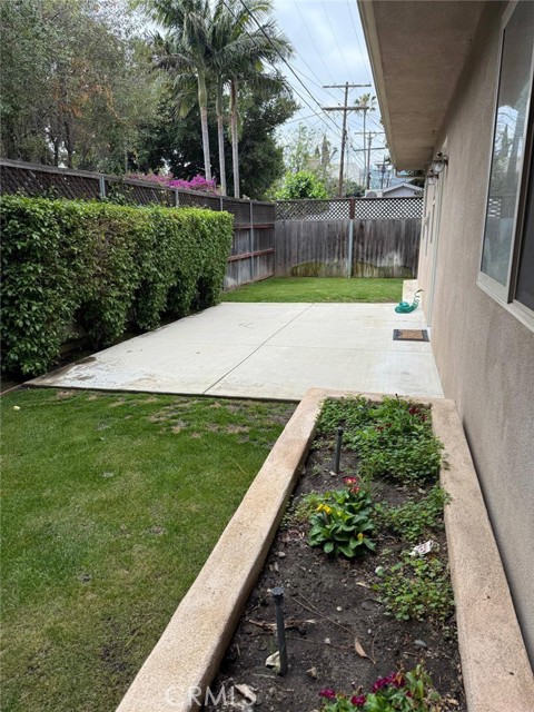 Detail Gallery Image 7 of 12 For 4220 Matilija Ave, Sherman Oaks,  CA 91423 - 3 Beds | 2 Baths