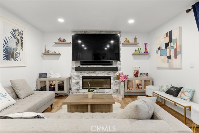 Detail Gallery Image 7 of 28 For 6002 Calvin Cir, Huntington Beach,  CA 92647 - 3 Beds | 2 Baths