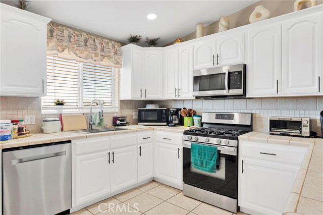 Detail Gallery Image 21 of 64 For 11331 Pasco Rd, Apple Valley,  CA 92308 - 4 Beds | 2/1 Baths