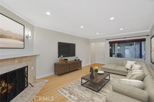 Front Image Thumbnail for CRSR26164996