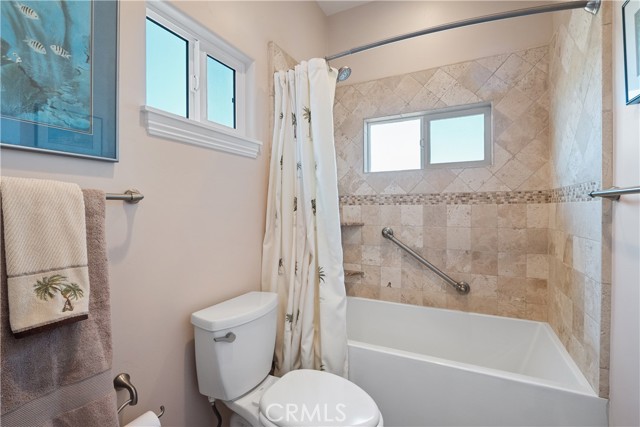 255 Puerta De Lomas, Fallbrook CA: https://media.crmls.org/medias/c0b95553-d89f-49a4-ac5b-4ed96e9ca0aa.jpg