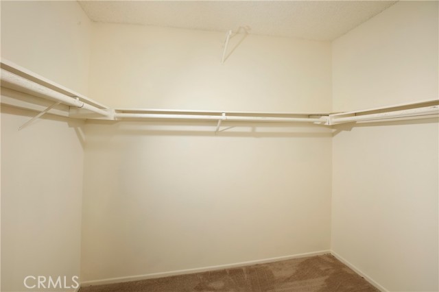 Detail Gallery Image 12 of 23 For 400 W Riverside Dr #2,  Burbank,  CA 91506 - 3 Beds | 2/1 Baths