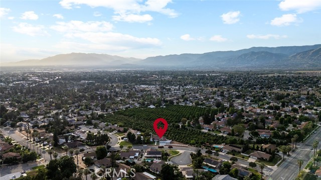 1563 Gary Lane, Redlands CA: https://media.crmls.org/medias/c0bb8ba7-caa3-46bf-9f17-372869b524f8.jpg