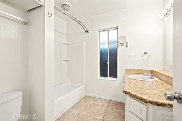 5715 Norwich, Van Nuys CA: https://media.crmls.org/medias/c0bc14bc-bdc0-4a1f-9f1d-2bbeaf94247c.jpg