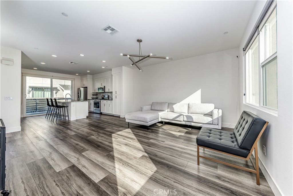 12234 Greenleaf Lane