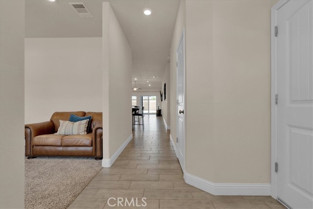 2454 W Mallard Lane, Hanford CA: https://media.crmls.org/medias/c0bd4e91-c821-4f4e-8a8f-a01f36091e62.jpg