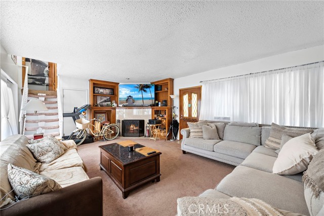 1532 Miramar Drive, Newport Beach CA: https://media.crmls.org/medias/c0bd6b87-7e18-4097-b787-dbc34104bbf5.jpg