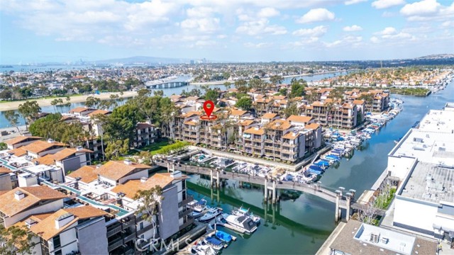 7322 Marina Pacifica N Drive, Long Beach CA: https://media.crmls.org/medias/c0bdad02-22e4-4325-8b9d-ad400ae5c084.jpg