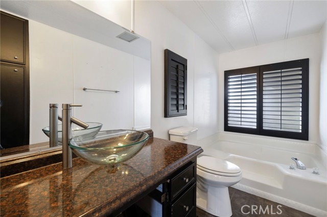 Detail Gallery Image 8 of 21 For 3883 Buchanan St #103,  Riverside,  CA 92503 - 2 Beds | 2 Baths