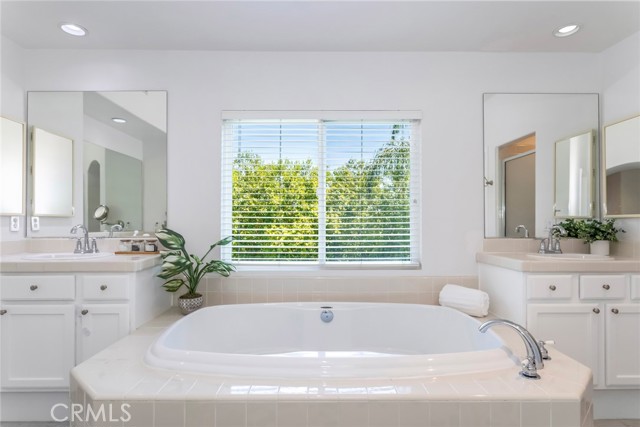25614 Housman Place, Stevenson Ranch CA: https://media.crmls.org/medias/c0bdbf6c-256c-4e2d-b3db-414e695eb70e.jpg