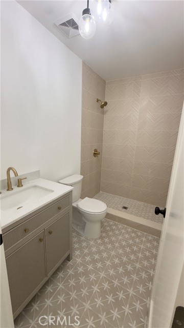 490 Palisade Street, Pasadena CA: https://media.crmls.org/medias/c0be0bab-bd40-4a5c-ac88-dd8dd541e075.jpg