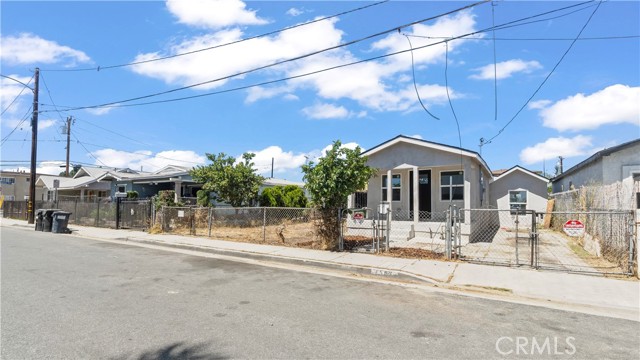 Detail Gallery Image 4 of 15 For 1563 E 119th St, Los Angeles,  CA 90059 - 2 Beds | 2 Baths