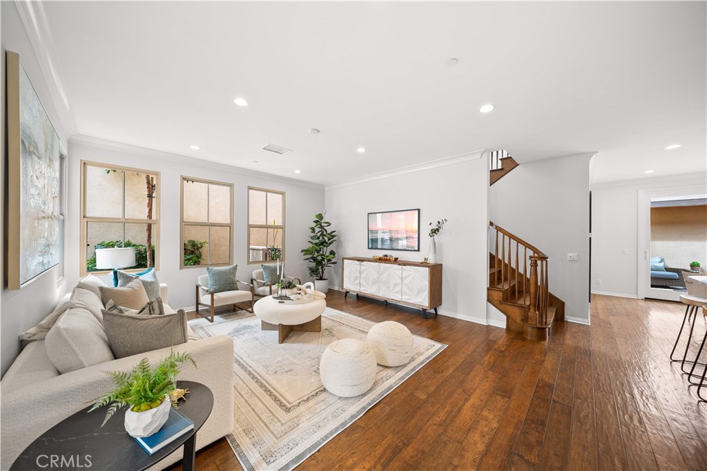 33 Jonquil