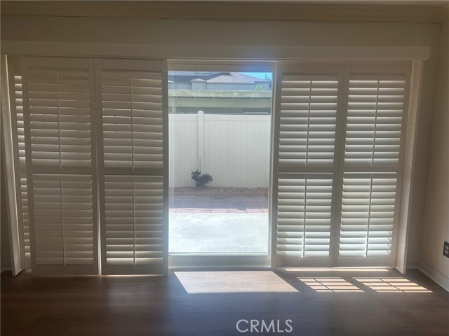 5 Country Mile Road, Pomona CA: https://media.crmls.org/medias/c0bf41a8-4f83-4220-87c3-c7080ee26bf9.jpg