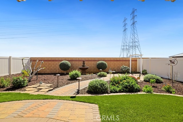 Detail Gallery Image 7 of 31 For 1377 Black Diamond, Beaumont,  CA 92223 - 4 Beds | 3 Baths