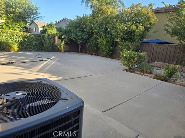 27513 Stanford Drive, Temecula CA: https://media.crmls.org/medias/c0c0342e-025e-409d-9076-d1ce65785b68.jpg