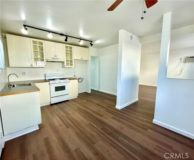 Detail Gallery Image 4 of 12 For 1845 Peck a,  Monrovia,  CA 91016 - 2 Beds | 1 Baths