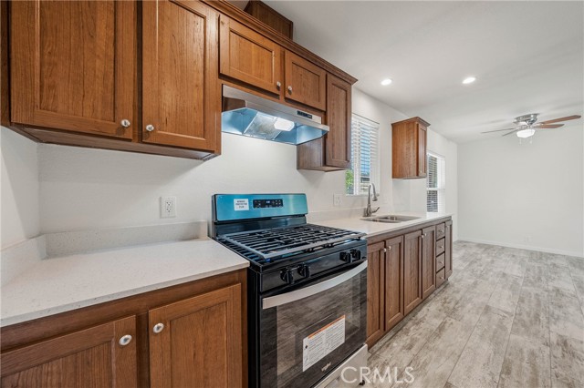 3791 Robinson Avenue, Clearlake CA: https://media.crmls.org/medias/c0c11869-c436-4248-964e-e006436457a0.jpg