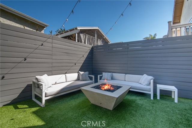 1616 Stanford Avenue, Redondo Beach, California 90278, 3 Bedrooms Bedrooms, ,2 BathroomsBathrooms,Residential,Sold,Stanford,SB22034123