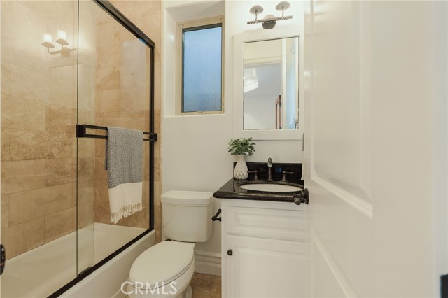 Detail Gallery Image 55 of 74 For 113 S Herrin, Manhattan Beach,  CA 90266 - 5 Beds | 4/1 Baths