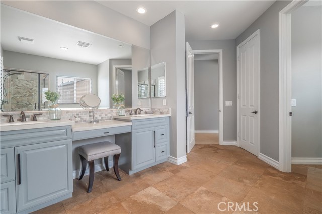 Detail Gallery Image 26 of 60 For 20256 Dorothy St, Saugus,  CA 91350 - 5 Beds | 3 Baths