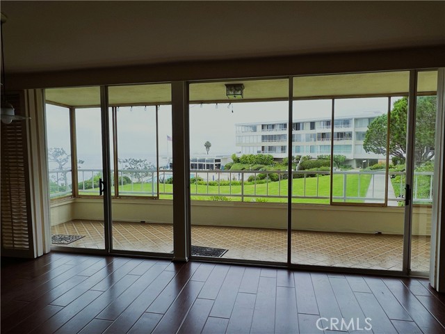 32759 Seagate Drive, Rancho Palos Verdes CA: https://media.crmls.org/medias/c0c39178-bed3-4c71-8e7a-3240a8d0cb36.jpg