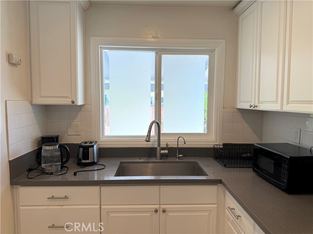 5429 Tyler Ave, Temple City CA: https://media.crmls.org/medias/c0c3ef47-1f46-4bc9-8cbd-189c68a4f699.jpg