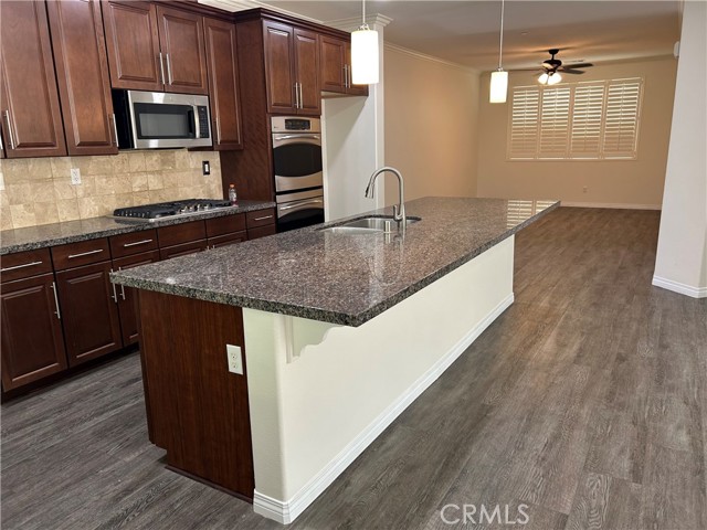 38030 Turning Leaf Court, Murrieta CA: https://media.crmls.org/medias/c0c49500-77d4-42ca-ab6f-3e53cab388f6.jpg