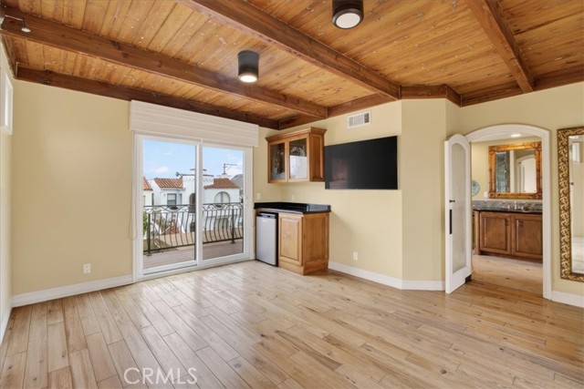 Detail Gallery Image 29 of 75 For 5580 E Saint Irmo Walk, Long Beach,  CA 90803 - 3 Beds | 2/1 Baths