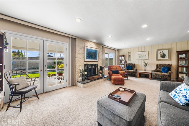 Detail Gallery Image 11 of 39 For 4024 E Del Valle, Orange,  CA 92869 - 5 Beds | 3 Baths