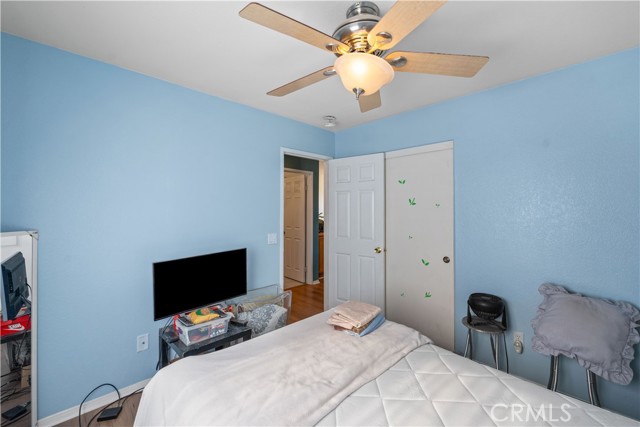 37032 Sabal Avenue, Palmdale CA: https://media.crmls.org/medias/c0c586d9-f347-4aa0-9917-c4748f2a6f2a.jpg
