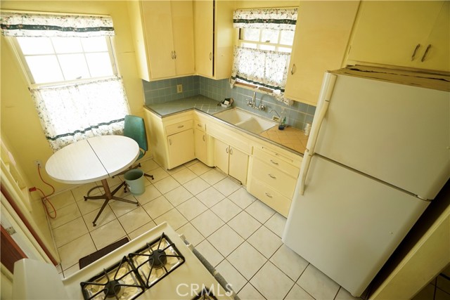 369 E Andrix Street, Monterey Park CA: https://media.crmls.org/medias/c0c6725b-87c2-4dca-8616-bb873bdc76f5.jpg