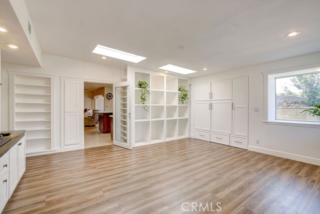 4923 Golden West Avenue, Temple City CA: https://media.crmls.org/medias/c0c7380b-6de7-48ae-b5ff-750f2c01e497.jpg