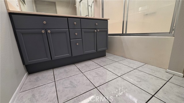 Detail Gallery Image 16 of 29 For 815 Alpine, Pomona,  CA 91767 - 3 Beds | 3 Baths