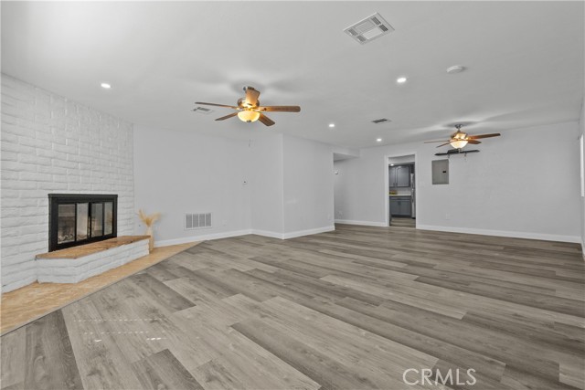 Detail Gallery Image 7 of 33 For 4550 W Avenue L2, Quartz Hill,  CA 93536 - 5 Beds | 3 Baths