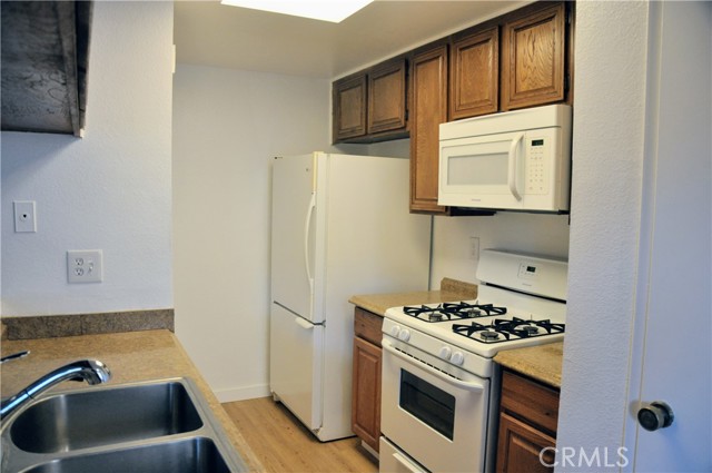 Detail Gallery Image 4 of 22 For 1189 W Sierra Madre Ave #3,  Azusa,  CA 91702 - 2 Beds | 1 Baths