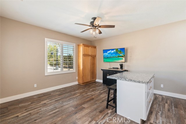18265 Fort Lauder Lane, Perris CA: https://media.crmls.org/medias/c0c995d6-a81b-404c-b01c-d411eec595a9.jpg