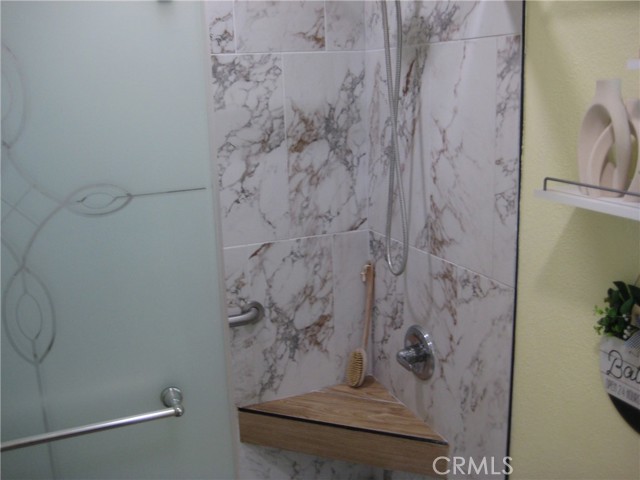 Detail Gallery Image 20 of 27 For 11408 214th, Lakewood,  CA 90715 - 3 Beds | 1/1 Baths