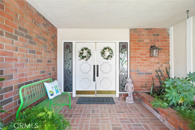 19250 Clymer Street, Porter Ranch CA: https://media.crmls.org/medias/c0caed93-0bd1-427c-953e-ff16c31bd003.jpg