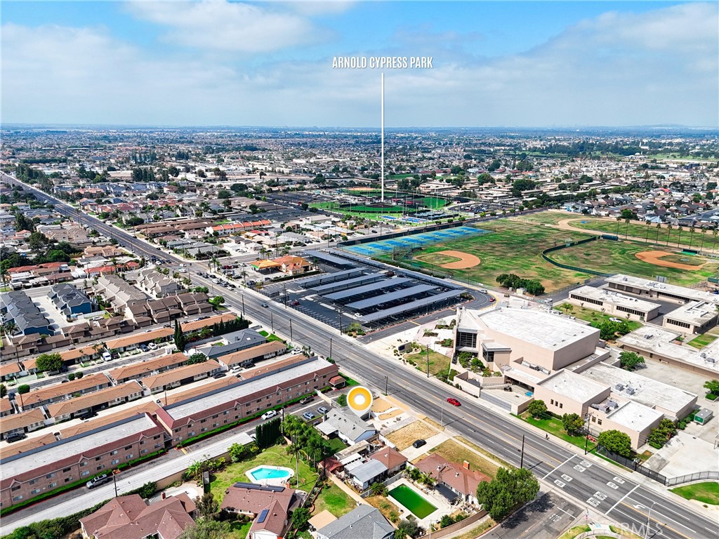 https://media.crmls.org/medias/c0cb55bf-5836-42d8-8259-c06602691971.jpg?preset=X-Large