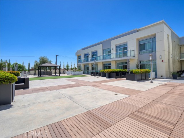56 E Duarte Road, Arcadia CA: https://media.crmls.org/medias/c0cd14a6-2ef8-496e-aea3-a62cc835e8cd.jpg